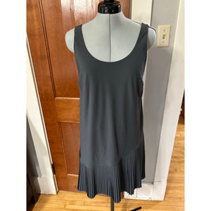 Spanx Get Moving Pleated Hem Dress – Olive Gray – Size M – EUC